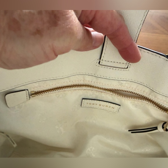 Multicolor Embroidery Patterned Purse with Shoulder Strap. White satin lining. - Picture 9 of 9